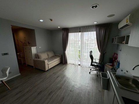 A035899 Modiz Ladprao 18
