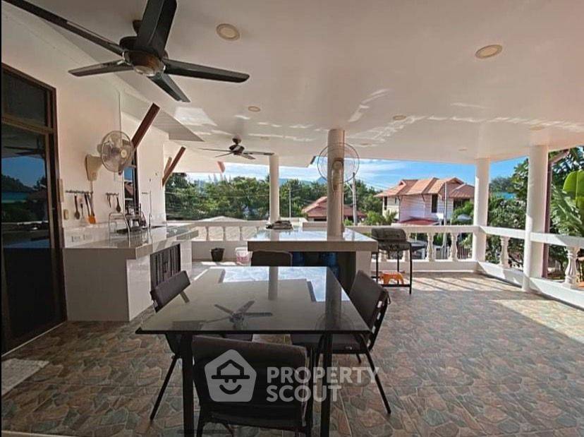 picture 3-BR Villa close to Khao Takiab beach (ID 2903082) - 3/10