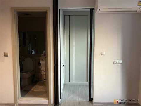Condo in CBD, Below Market Price Life Ladprao near BTS Ha Yaek Lat Phrao