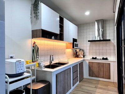 Townhouses for sale Bangkok : RS6145 3-Story Townhome for Sale, Baan Klang Muang Phahonyothin-Ramintra. Offers superior usable space compared to other units in the project.