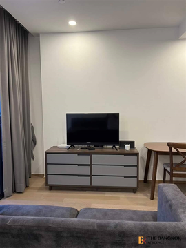 Convenient Travel, Great Value per Square Meter Ashton Chula-Silom near MRT Sam Yan Station
