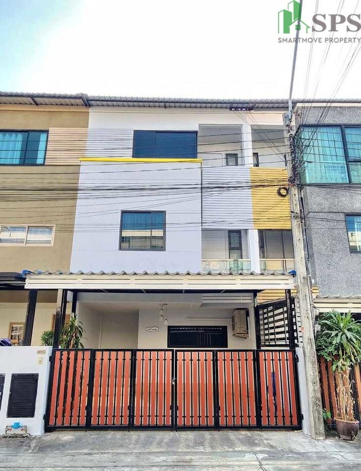 picture Home Office for Rent Near BTS Bearing (SPSJP352) - 1/15