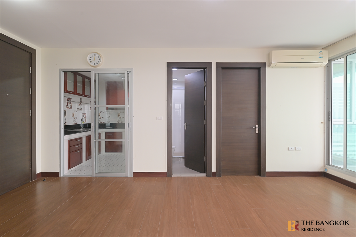 picture RHYTHM Ratchada near MRT Ratchadaphisek Station Start your comfort here - 9/10