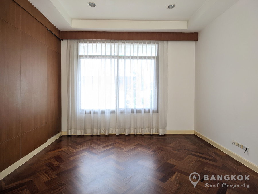 picture Narasiri Pattanakarn Srinakarin | Elegant 4 Bed 4 Bath House - 19/31