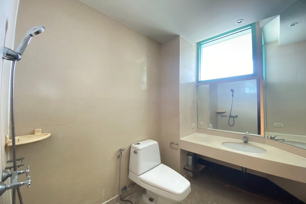 รูป ขายด่วน !! Chatrium Riverside Condominium, 2 นอน, 2 น้ำ, ชั้นสูง 19++, ห้องนั่งเล่นกว้าง, ระเบียงกว้าง !! Code C20260500023 แต่งครบ, ราคาพิเศษ!!📣📣 - รูปที่ 9/9