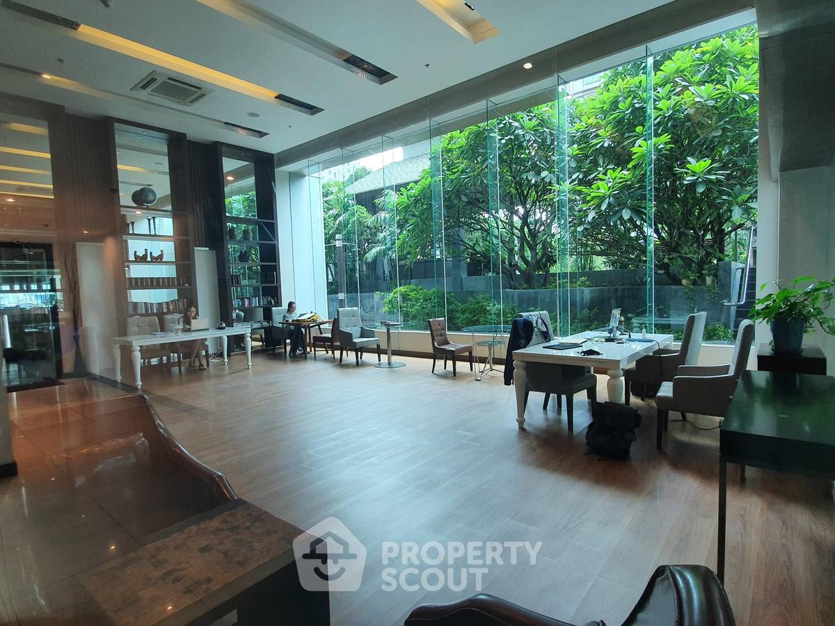 picture 1-BR Condo at Circle Condominium near MRT Phetchaburi (ID 452756) - 9/11