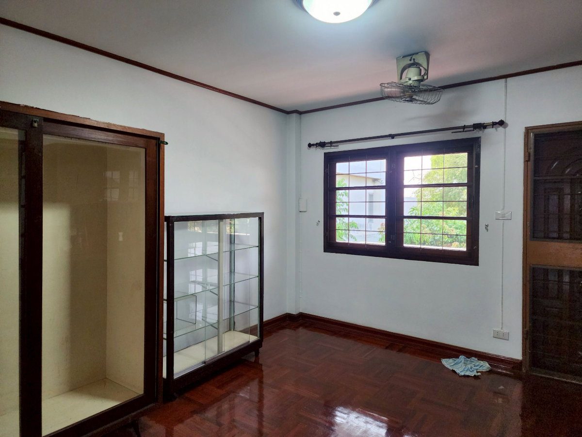 รูป ขายบ้านซอยรามอินทรา 5 แยก 7 ซอยเวชยานนท์ ที่ดิน 180 ตร.วา  - รูปที่ 15/31