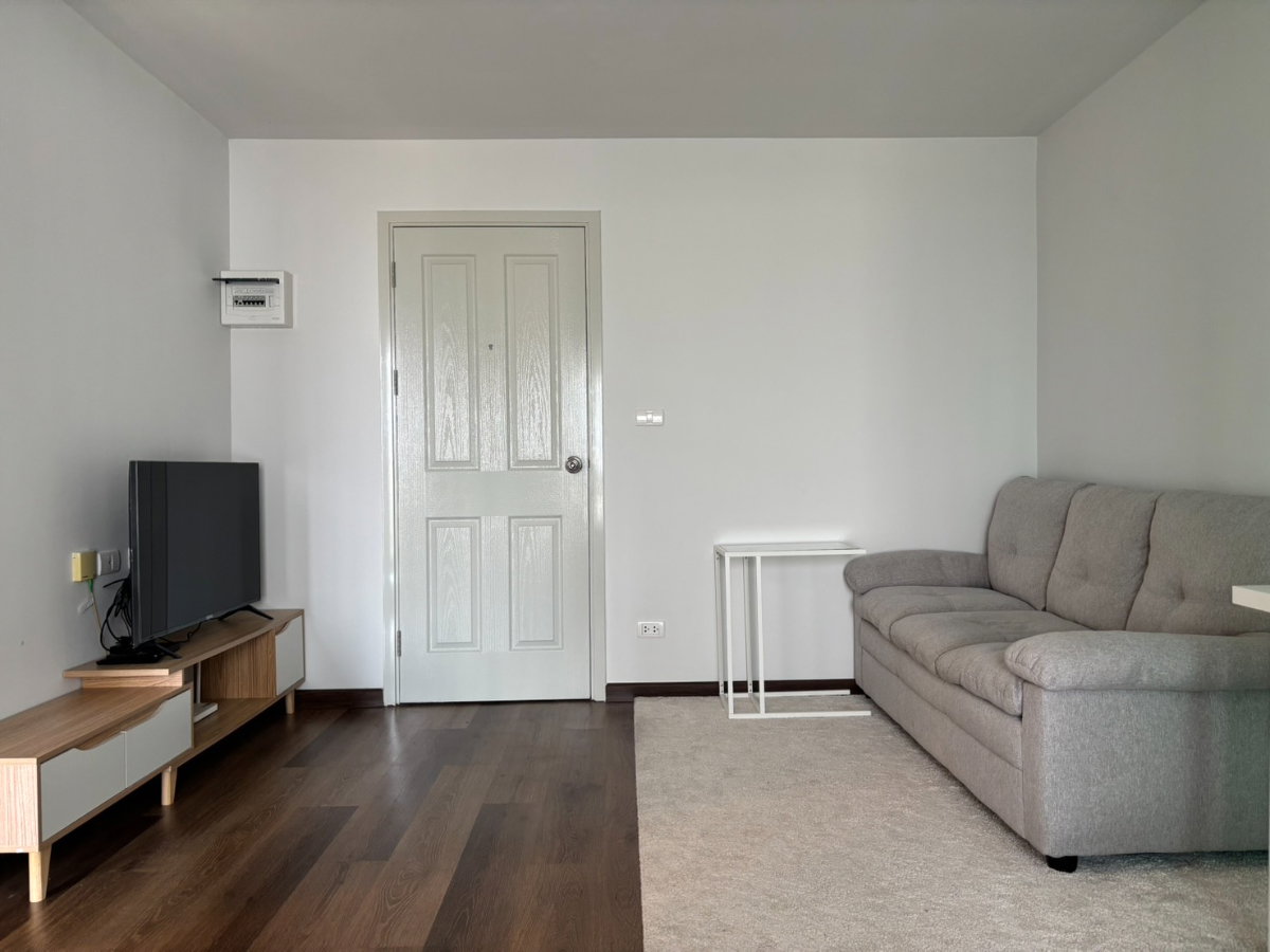 picture "HI SUTTHISAN Condo for rent, convenient location near MRT Sutthisan" - 1/13