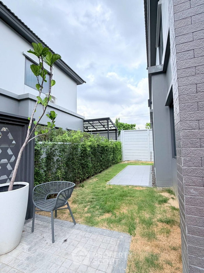 รูป บ้าน 4-ห้องนอน ที่ แกรนด์ บริทาเนีย พระราม 9-กรุงเทพกรีฑา ใกล้ ท่าอากาศยานสุวรรณภูมิ (ID 2883524) - รูปที่ 2/27