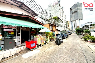 ที่ดิน ศูนย์วัฒนธรรมแห่งประเทศไทย : ขายที่ดินพร้อมห้องเช่า 27ตรว. ถนนประชาอุทิศ ห้วยขวาง ใกล้MRT 