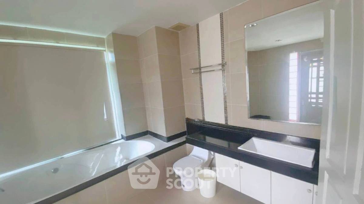 รูป บ้าน 4-ห้องนอน ใกล้ พัทยาตะวันออก (ID 2137973) - รูปที่ 12/14