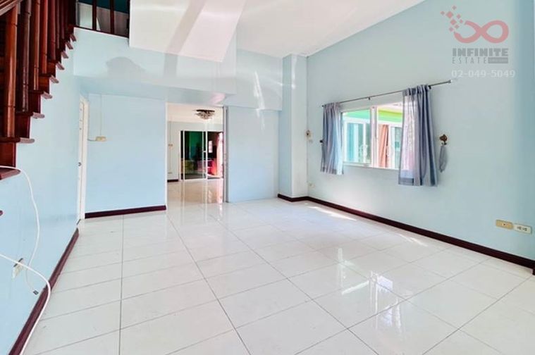 ขายทาวน์โฮม 4 ห้องนอน 135 ตร.ม. 44.9 ตร.ว. ปริญลักษณ์ แจ่มจันทร์