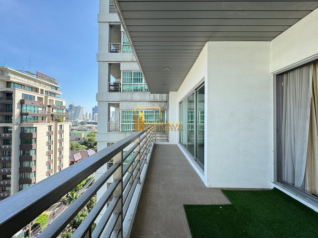 รูป Impressive 3 Bedroom Apartment For Rent in Ploenchit Area - BR21188AP - รูปที่ 5/41