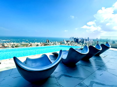 Condos for sale : Arcadia Millennium Tower Condo for Sale Pattaya