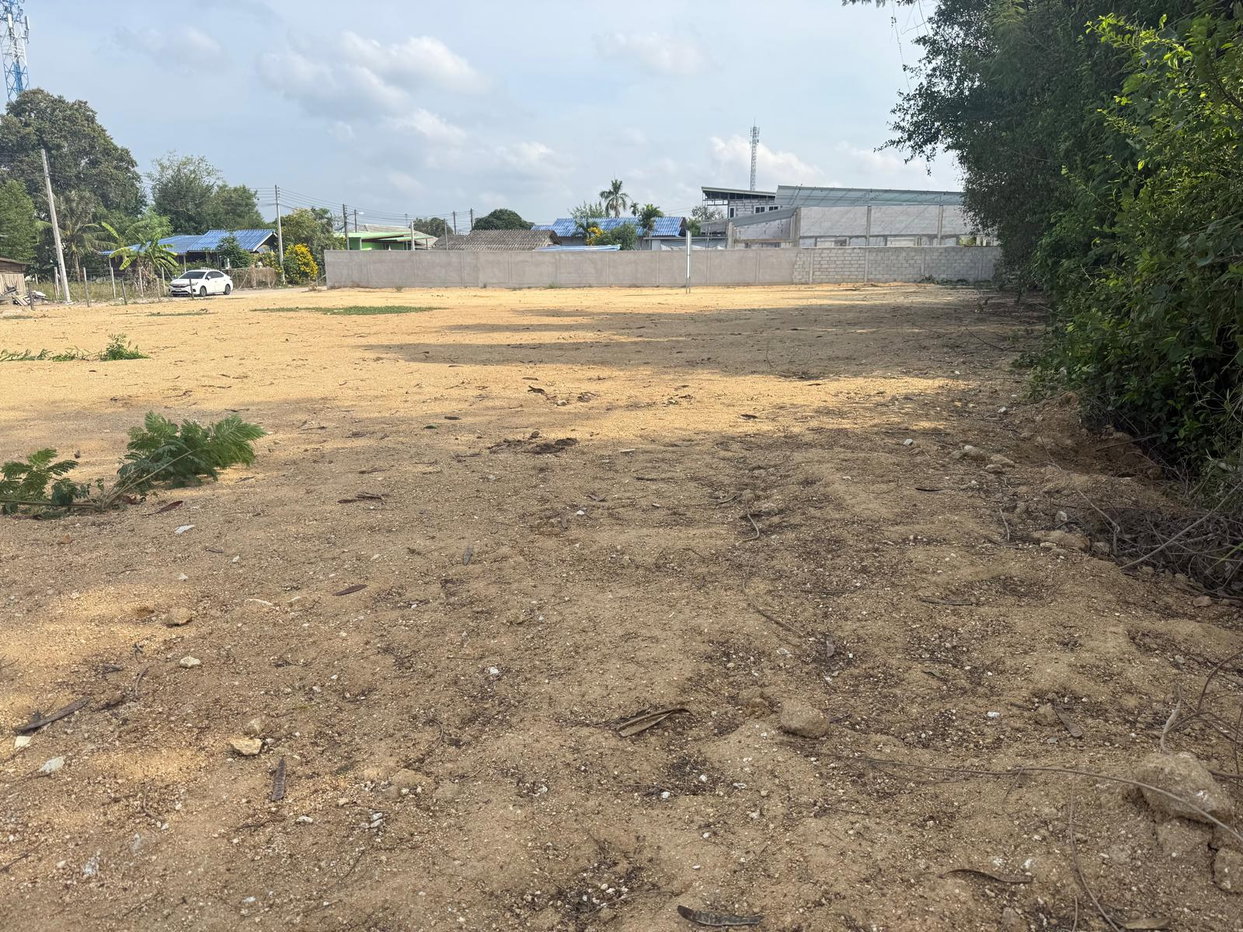 picture Land for Sale Huay Yai Na Jomtien Ideal for Pool Villa Investment - 1/5