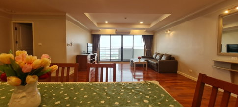 Fully furnished room for rent , near ARL and MRT Huamak station