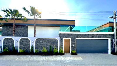 บ้านเดี่ยว ถนนทุ่งกลม-ตาหมัน : Luxury Pool Villa for Sale Thung Klom Tan Man