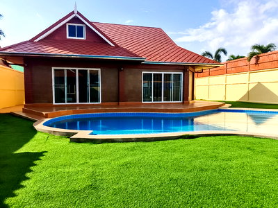 Houses for rent Chonburi : 5 Bedroom Pool Villa for Rent Jomtien Chaiyapruek
