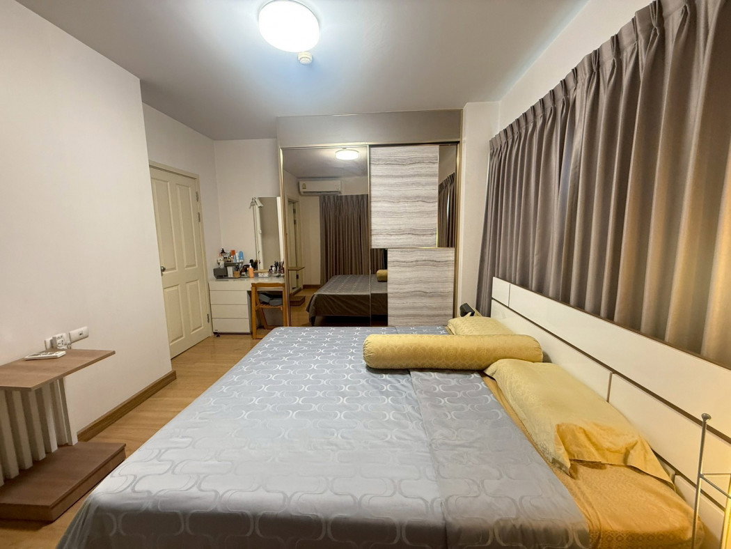 picture  Corner condo unit for sale at Supalai Veranda Rattanathibet. This is a special unit, only one per floor, with open views on two sides - 9/12