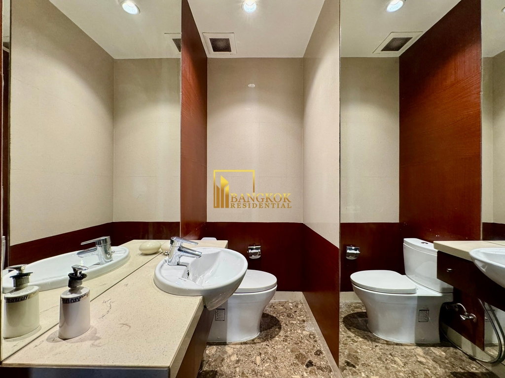 รูป Impressive 3 Bedroom Apartment For Rent in Ploenchit Area - BR21188AP - รูปที่ 12/41