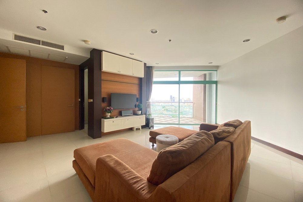 ขายด่วน !! Chatrium Riverside Condominium, 2 นอน, 2 น้ำ, ชั้นสูง 19++, ห้องนั่งเล่นกว้าง, ระเบียงกว้าง !! Code C20260500023 แต่งครบ, ราคาพิเศษ!!📣📣