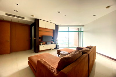 ขายคอนโด : ขายด่วน !!  Chatrium Riverside Condominium, 2 นอน, 2 น้ำ, ชั้นสูง 19++, ห้องนั่งเล่นกว้าง, ระเบียงกว้าง !! Code C20260500023 แต่งครบ, ราคาพิเศษ!!📣📣