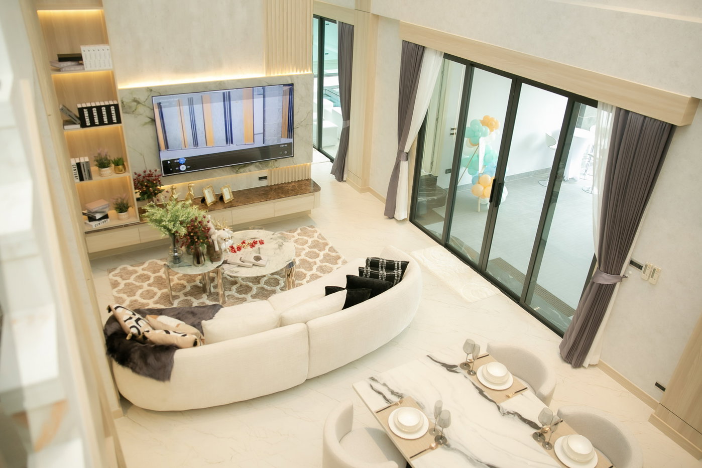 รูป Ultra Luxury Pool Villa for Sale Thung Klom Tan Man Pattaya - รูปที่ 4/23