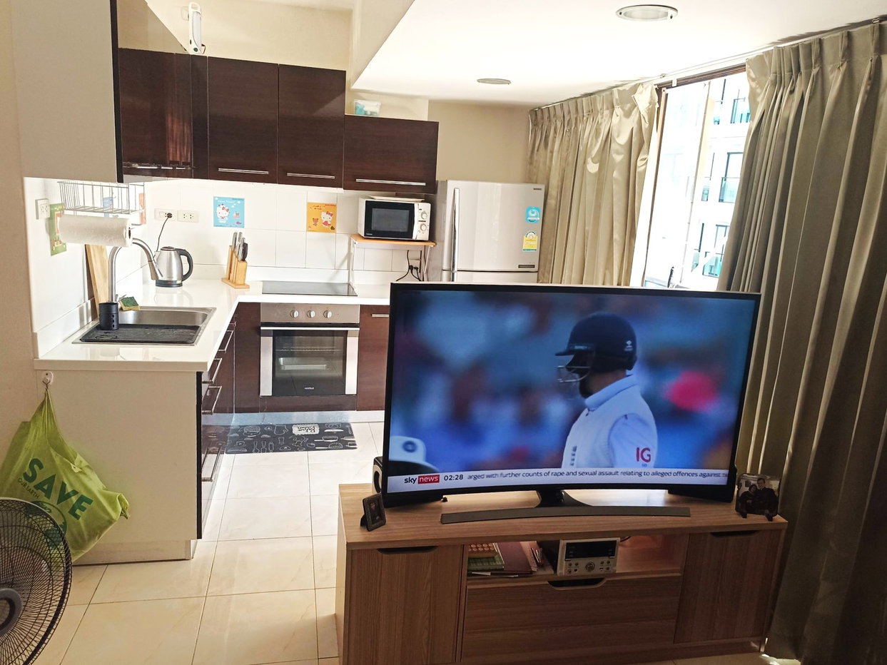 รูป Sombat Condoview Condo for Sale Pratumnak Hill Pattaya Corner Unit - รูปที่ 1/8