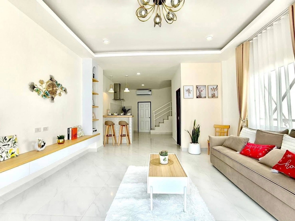 รูป Townhome for Sale East Pattaya Fully Furnished - รูปที่ 4/13