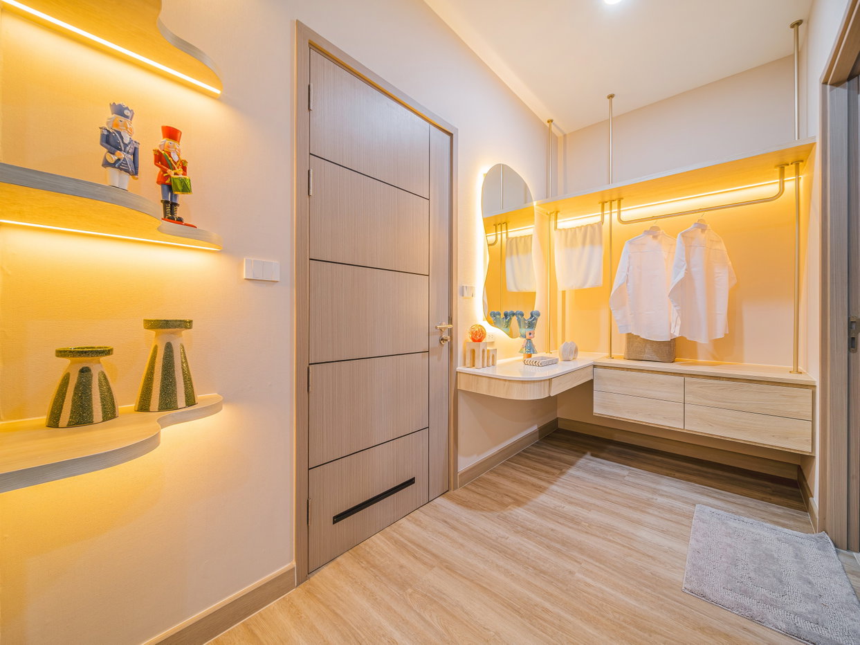 picture House for Sale Nong Pla Lai East Pattaya Modern Family - 8/20