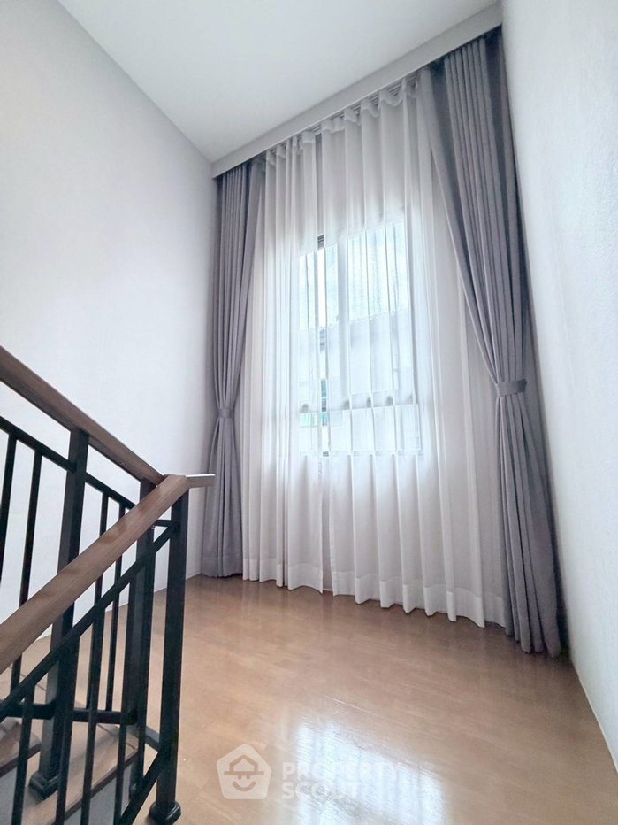 รูป บ้าน 4-ห้องนอน ที่ แกรนด์ บริทาเนีย พระราม 9-กรุงเทพกรีฑา ใกล้ ท่าอากาศยานสุวรรณภูมิ (ID 2883524) - รูปที่ 24/27