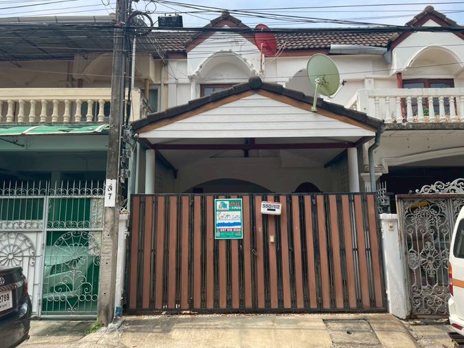 2-bed townhouse for rent, 120 sqm, 20 sq wah, Huai Khwang