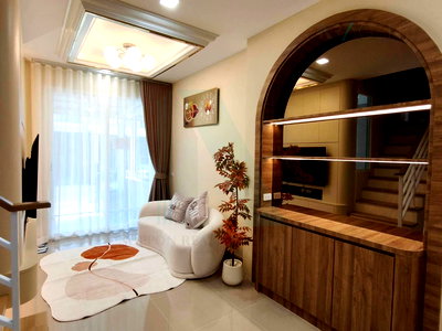Townhouses for rent Samut Prakarn : For Rent 2-story Townhouse GOLDEN TOWN BANGNA KM.5 2 bedroom 2 bathroom