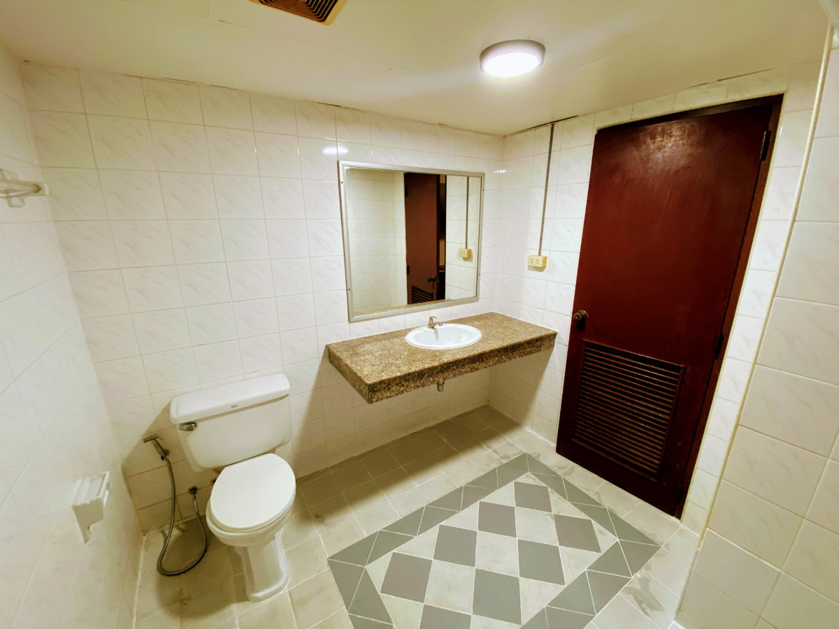 picture Surawong Classic Place 1 bedroom condo - 6/14