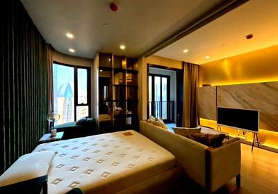 Condos for rent : 🌃 Experience Premium Living at Ashton Asoke Rare Corner Unit on the 31st Floor with Ultimate Privacy ✨