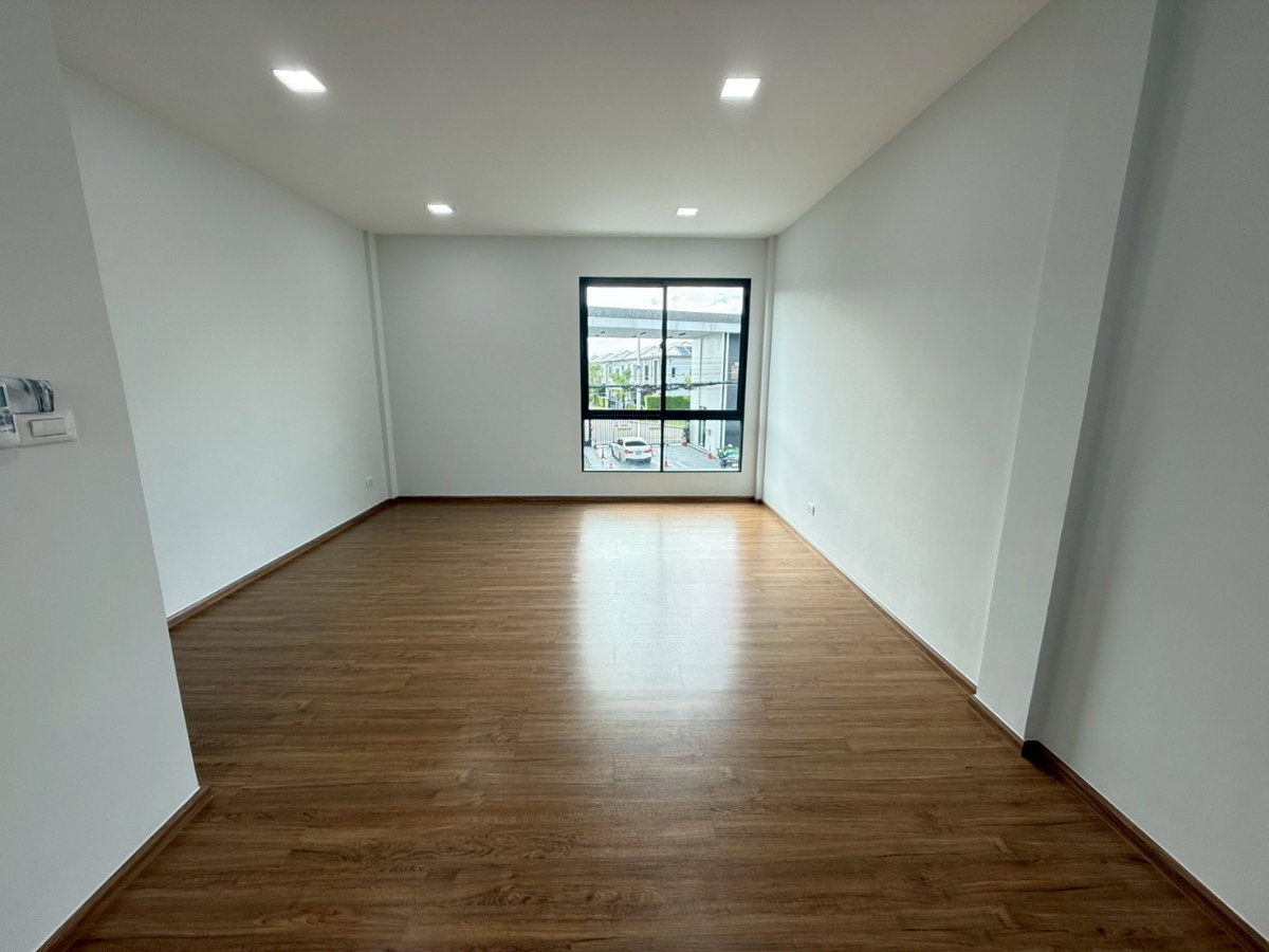 รูป #ขาย / เช่า โฮมออฟฟิศ 3 ชั้น DISTRICT พหลโยธิน–วิภาวดี | AP Home Office มี 3ห้องนอน 4 ห้องน้ำ โฮมออฟฟิศทำเลดีในโครงการคุณภาพจาก AP - รูปที่ 17/18