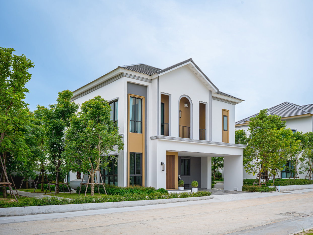 picture House for Sale Nong Pla Lai East Pattaya Modern Family - 1/20