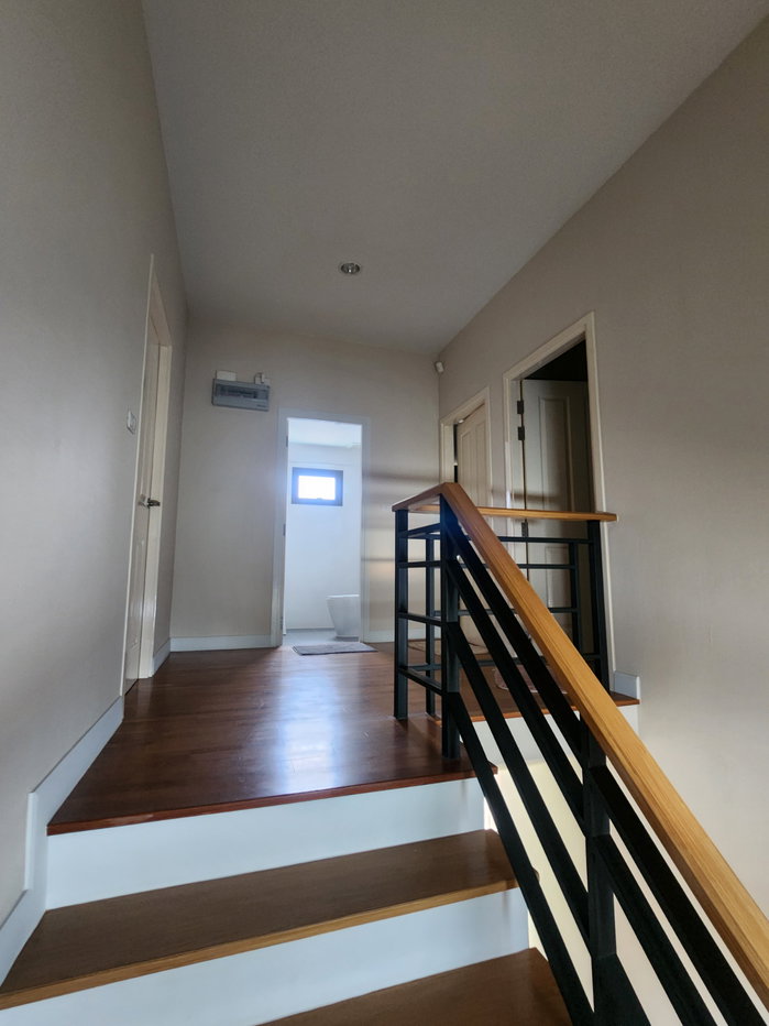 picture Home for rent near fashion island. - 11/14