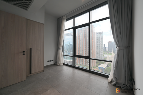 The Lofts Asoke Luxury Unit, Ready for You Without the Wait near MRT Phetchaburi Station