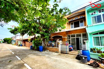 ทาวน์โฮม กรุงเทพมหานคร : ขายทาวน์เฮาส์ 2 ชั้น 21 ตร.ว.หมู่บ้านมาริสา สุเหร่าคลองหนึ่ง คลองสามวา 