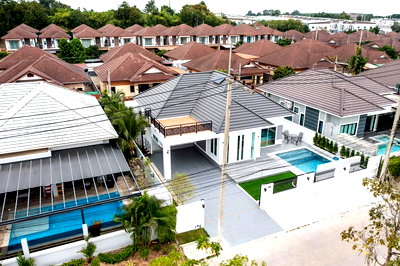 Houses for sale Bang Lamung Chonburi : Single house for sale in Porntep 8 project, Nong Pla Lai, Bang Lamung, Chonburi. move in Ready