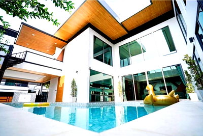 Houses for rent Chonburi : Luxury Villa for Rent Thung Klom East Pattaya