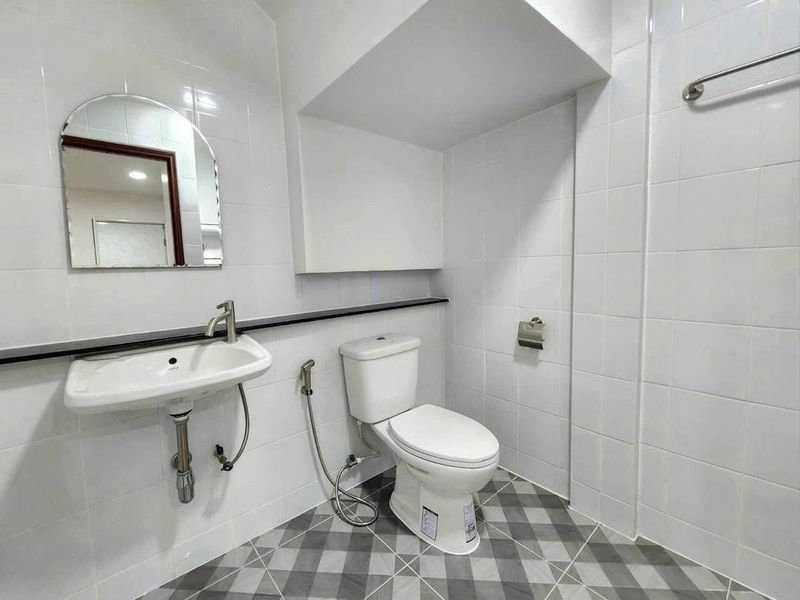 picture Beautiful townhome in Sriracha, near Saha Group, Palm Village. - 17/20