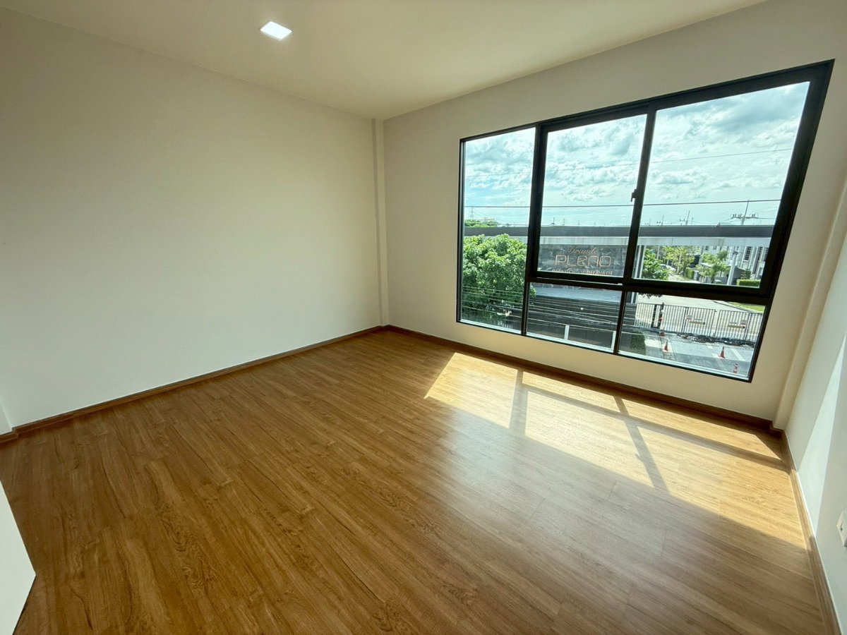 รูป #ขาย / เช่า โฮมออฟฟิศ 3 ชั้น DISTRICT พหลโยธิน–วิภาวดี | AP Home Office มี 3ห้องนอน 4 ห้องน้ำ โฮมออฟฟิศทำเลดีในโครงการคุณภาพจาก AP - รูปที่ 10/18