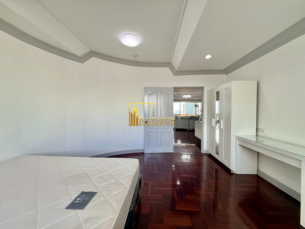 รูป Large 4 Bed Apartment with Private Terrace in Phrom Phong - BR21186AP - รูปที่ 34/50