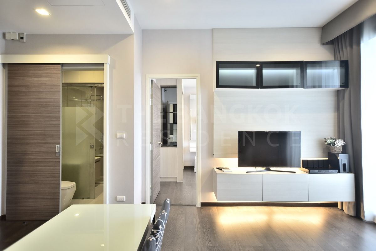 picture Q Asoke High-potential Location, Not as Expensive as You Think near MRT Phetchaburi Station - 1/10