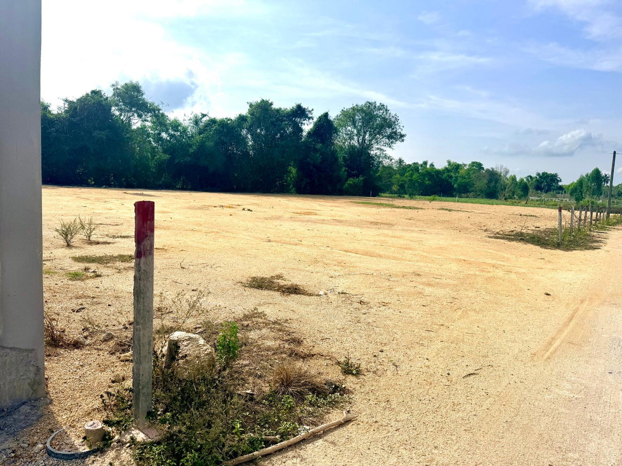 picture Land for Sale Huay Yai Na Jomtien Ideal for Pool Villa Investment - 2/5