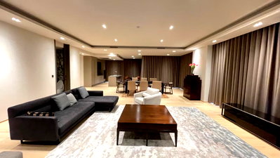 Condos for sale : Luxury Penthouse For Sale Ton Son One Residence in the Heart of Bangkok 5mins to Central Embassy