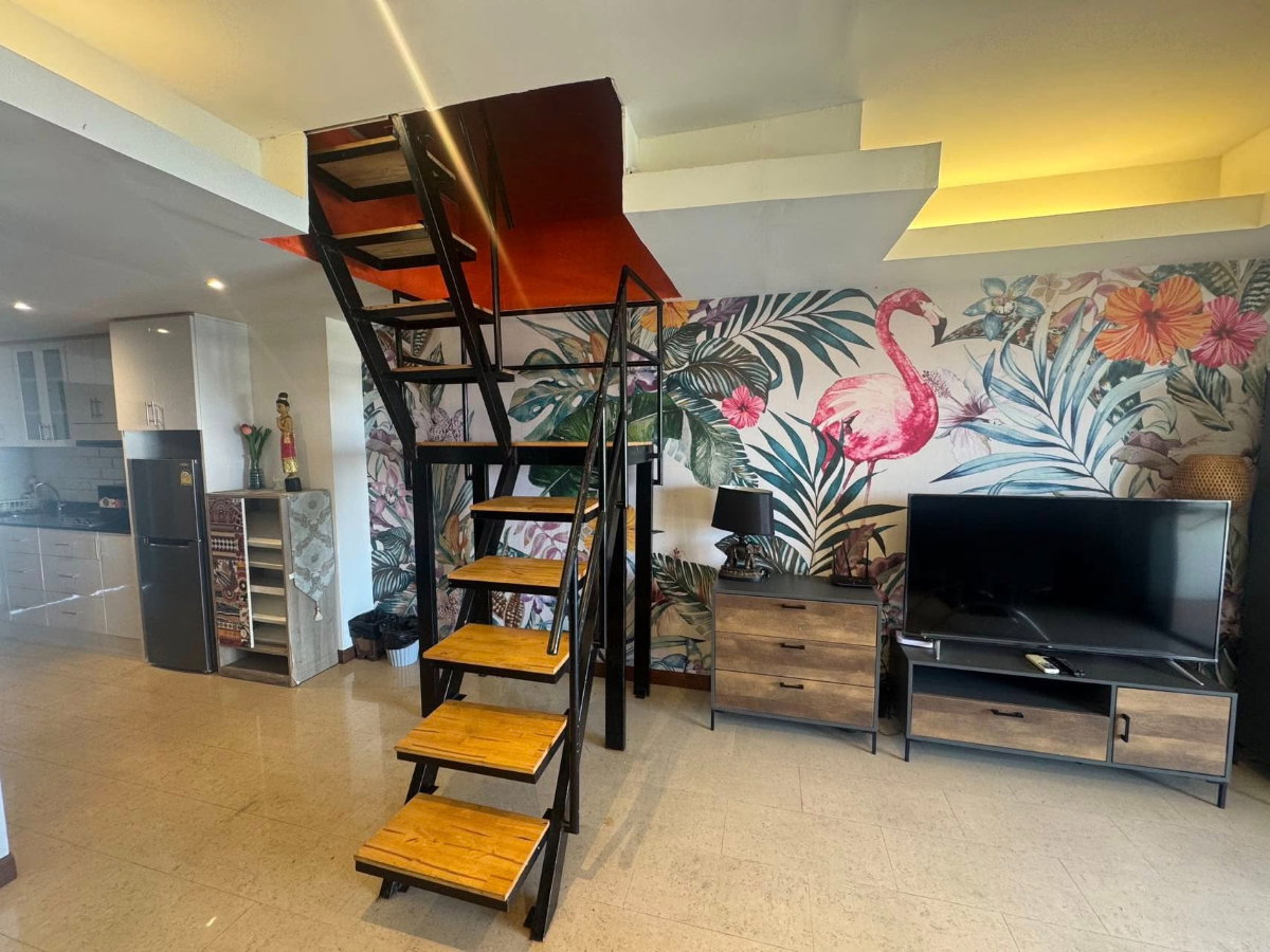 รูป คอนโด 2 ชั้น (Duplex) สไตล์ลอฟท์ใกล้ชายหาดวงศ์อมาตย์ 3ห้องนอน 3ห้องน้ำ ขายเพียง 3.59ล้าน - รูปที่ 3/12