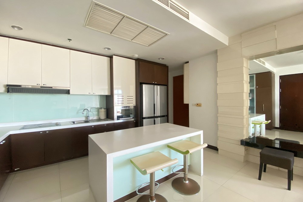 รูป ขายด่วน !! Chatrium Riverside Condominium, 2 นอน, 2 น้ำ, ชั้นสูง 19++, ห้องนั่งเล่นกว้าง, ระเบียงกว้าง !! Code C20260500023 แต่งครบ, ราคาพิเศษ!!📣📣 - รูปที่ 4/9